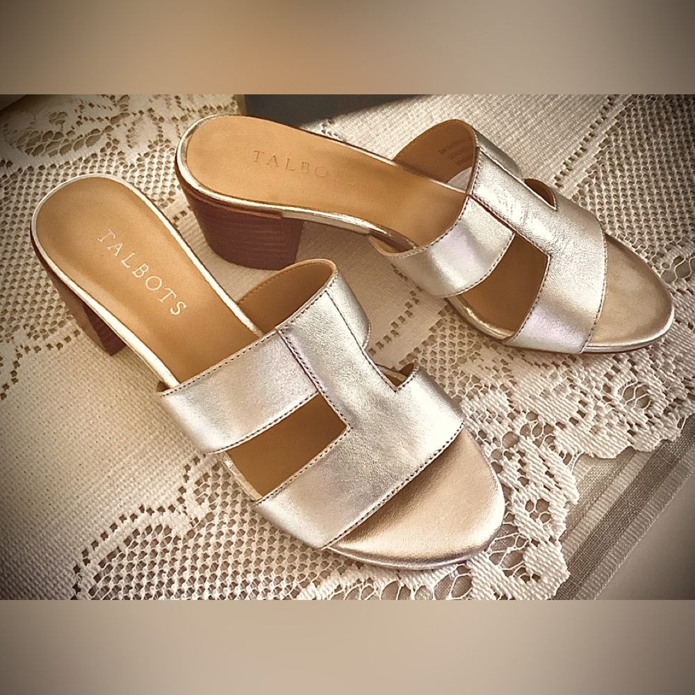 Talbots NWOB Tally Metallic Napa Block Heel Sandals